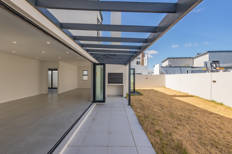 4 Bedroom Property for Sale in Sandown Western Cape